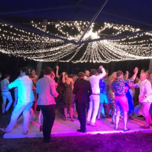 wedding-dancefloor-happy-fun-dancing