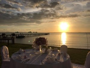 table-setting-sunset-wedding-intercon-samui