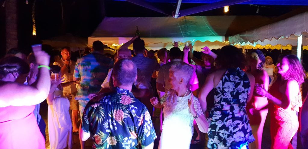 37661389 10155444160121160 8737897052865822720 n 1024x498 - Super Scottish and Australian Wedding at Baan Suriya Koh Samui Thailand