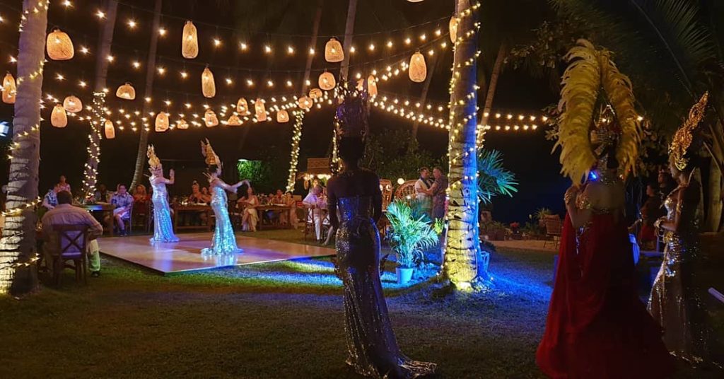 Traditional Thai Dancers Wedding 