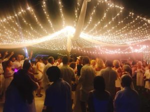26238877 1397303853732812 7521110300200768218 n 300x225 - Wedding Dancefloor Ban Sairee