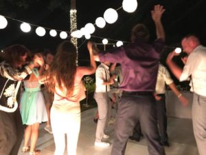 27459672 1417632745033256 2998575985066371869 n 300x225 - Sea Dance Wedding