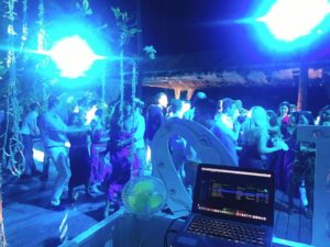 27750893 1424120721051125 3548524588225682897 n 300x225 - Busy Dancefloor YL Wedding