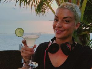 29177770 1453689431427587 7308881624404328448 n 300x225 - DJ Jessi Crafty Cocktails