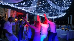51114362 522510718236989 4967417831474855936 n 300x169 - Melati Party Dancefloor